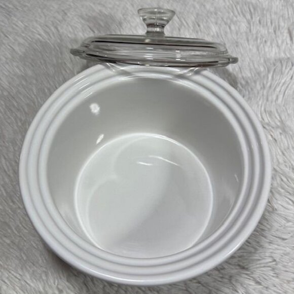 Vintage Chantal White 1qt Round Baking Dish with Glass Lid - Picture 6 of 9